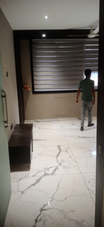 Room in  Office Space at Laxmi Nagar – for Rent