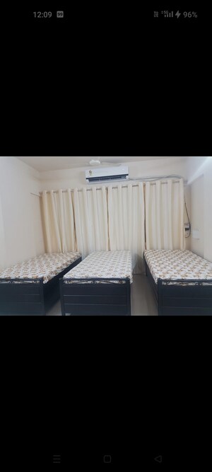 Room in  Pg at Lower Parel – for Rent