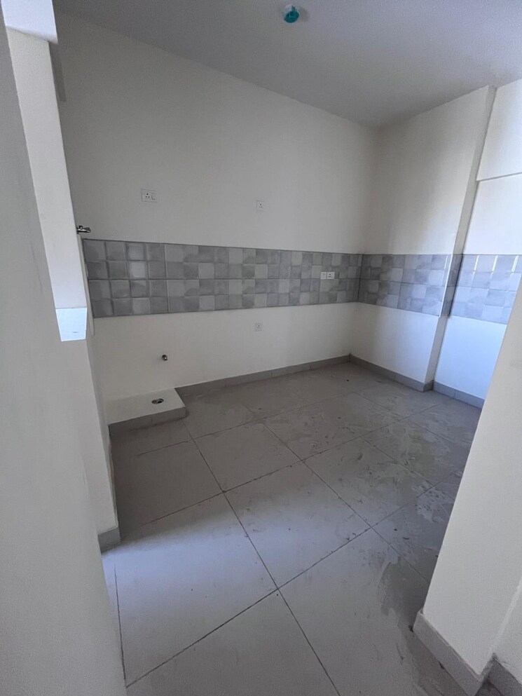 Bathroom, monarch-aqua 3 Bedroom 1291 Sq.Ft. Apartment In Kr Puram Bangalore 9412136