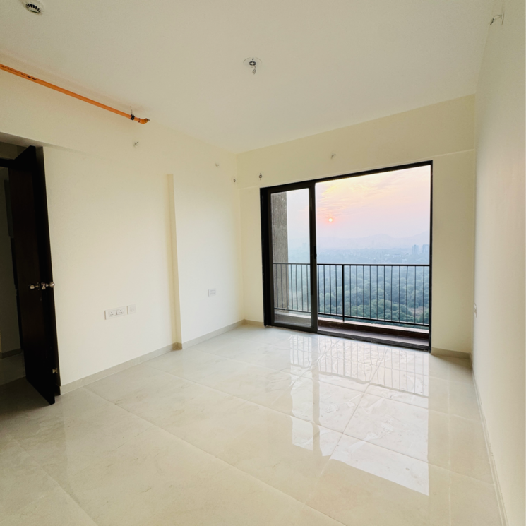 Room, runwal-my-city-phase-ii-cluster-05 3 Bedroom 777 Sq.Ft. Apartment In Usarghar Gaon Thane 9412147