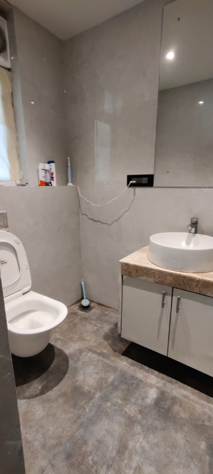 Bathroom, enpar-lotus-residency 3 Bedroom 1900 Sq.Ft. Apartment In Lower Parel Mumbai 9412150