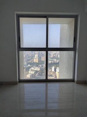 Room in 2 BHK Apartment at Lodha Venezia, Parel – for Rent