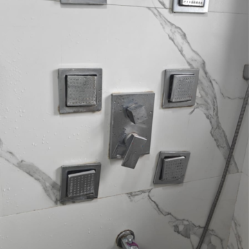 Furnished Amenities in 2 BHK Apartment at Laxmi CHS Bandra, Patkar Blocks – for Rent