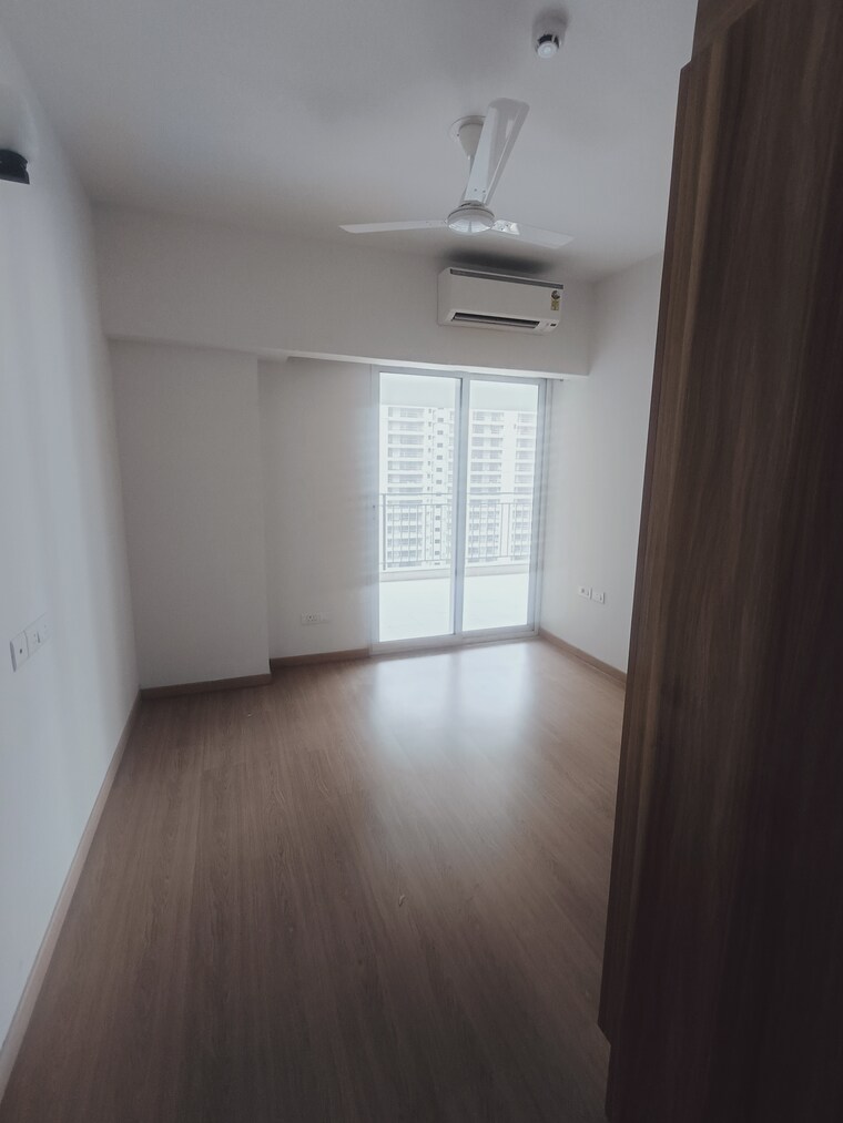 Room, godrej-woods 4 Bedroom 2259 Sq.Ft. Apartment In Sector 43 Noida 9412193