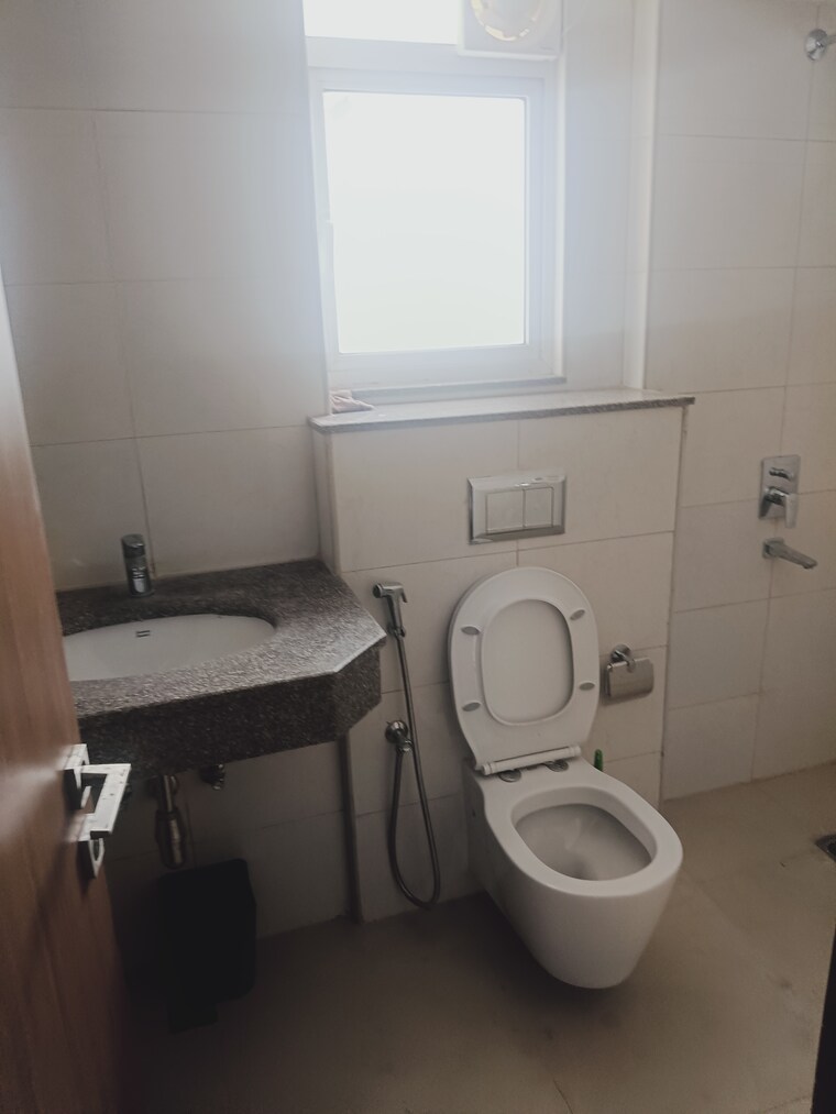 Bathroom, godrej-woods 4 Bedroom 2259 Sq.Ft. Apartment In Sector 43 Noida 9412193