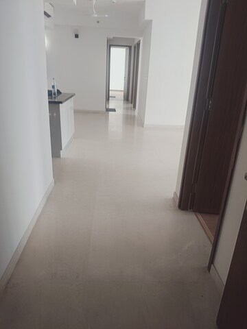 Room in 4 BHK Apartment at Godrej Woods, Sector 43 – for Rent