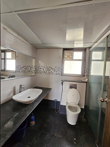 Bathroom in 3.5 BHK Apartment at Brahma Suncity Platinum, Wadgaon Sheri – for Rent