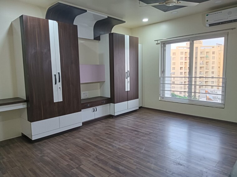 Room, panchshil-satellite-towers 2 Bedroom 1500 Sq.Ft. Apartment In Koregaon Park Pune 9412199