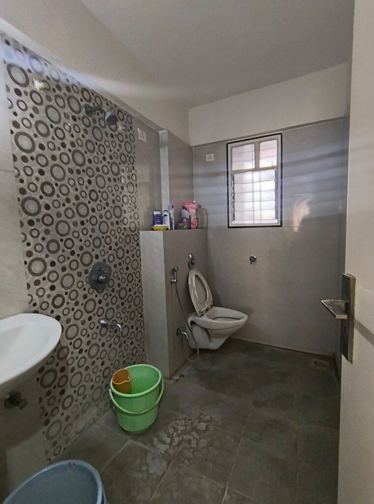 Bathroom, gulmohar-city 2 Bedroom 850 Sq.Ft. Apartment In Kharadi Pune 9412207