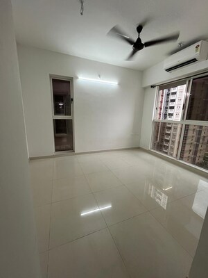 Room in 2.5 BHK Apartment at Lodha Palava Codename Epic, Dombivli East – for Rent