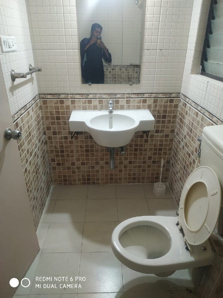 Bathroom, goel-ganga-constellaa-villa 2 Bedroom 800 Sq.Ft. Apartment In Kharadi Pune 9412209