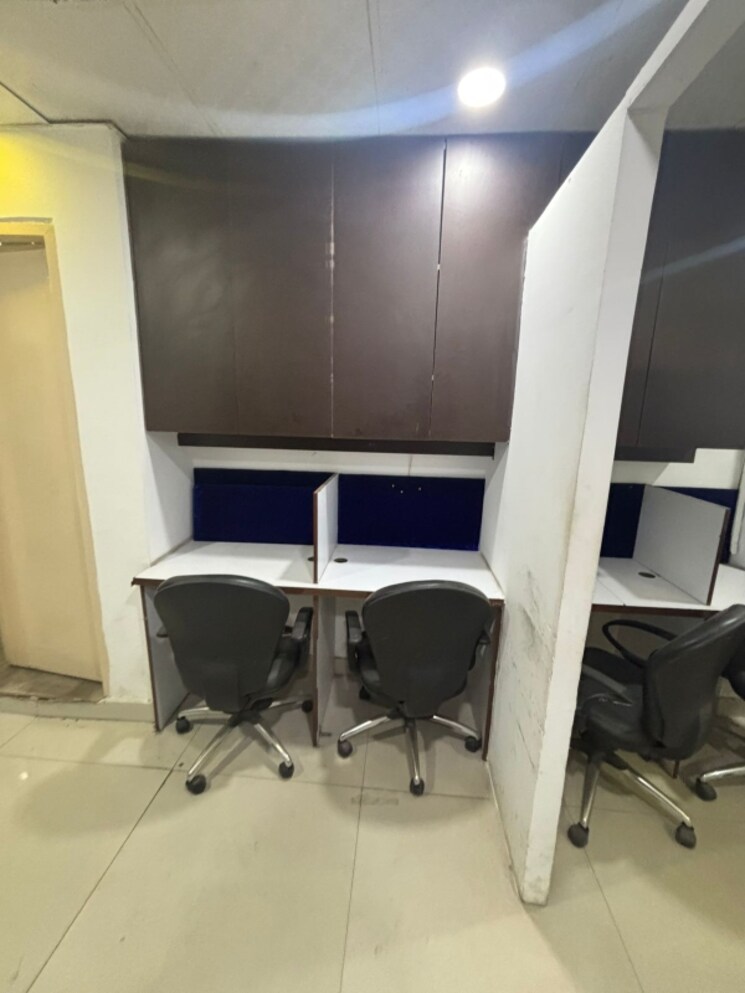 Team Area, laxmi nagar Commercial Office Space 568 Sq.Ft. In Laxmi Nagar Delhi 9412212
