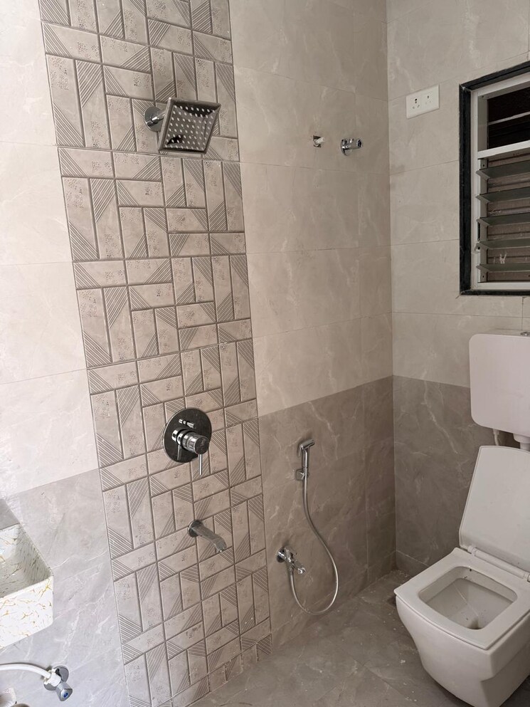 Bathroom, majestique-towers 2 Bedroom 800 Sq.Ft. Apartment In Kharadi Pune 9412213