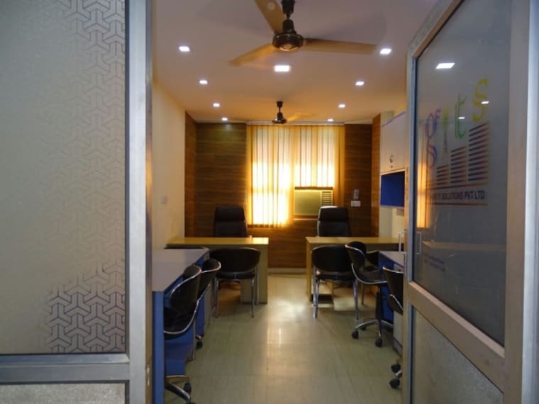 Living Room, nirman vihar Commercial Office Space 786 Sq.Ft. In Nirman Vihar Delhi 9412215