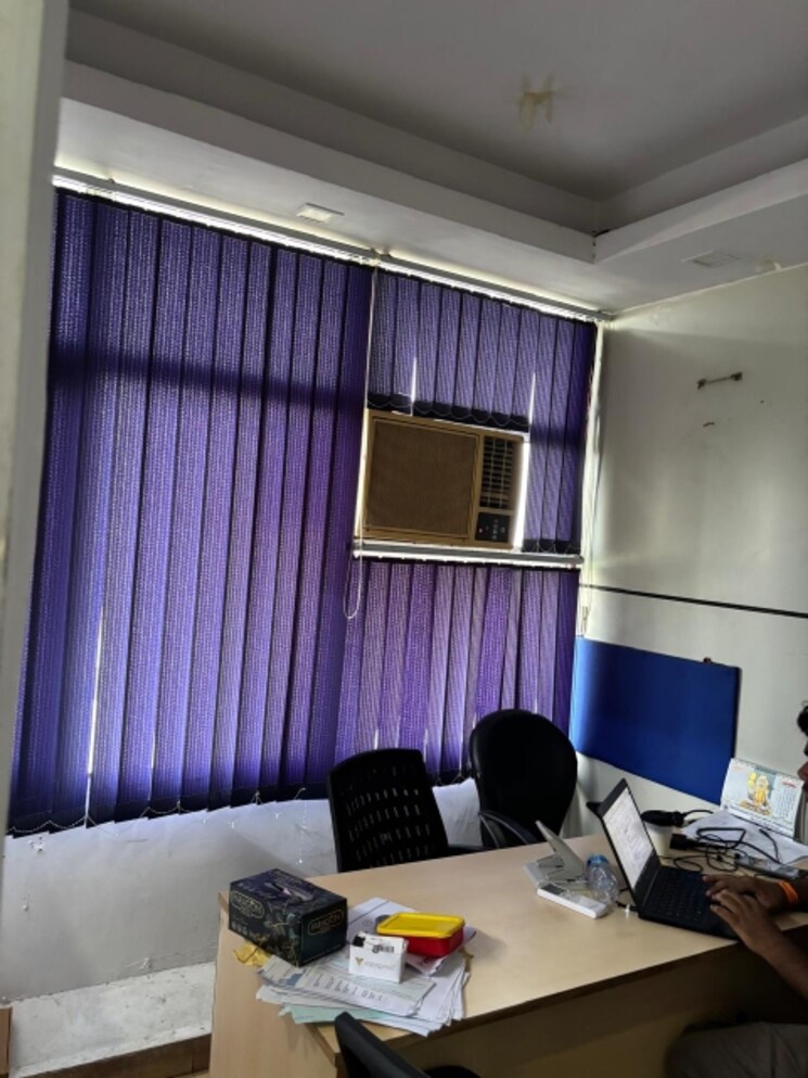 Team Area, nirman vihar Commercial Office Space 786 Sq.Ft. In Nirman Vihar Delhi 9412215