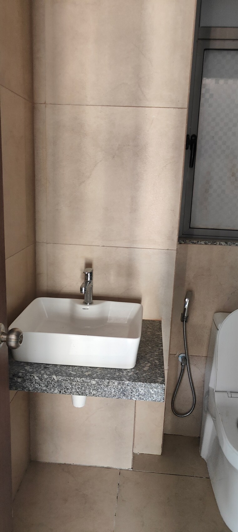 Bathroom, kalpataru-immensa 3 Bedroom 1300 Sq.Ft. Apartment In Kolshet Road Thane 9412251