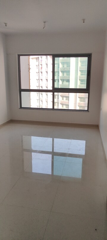 3 BHK Apartment For Rent in Kalpataru Immensa, Kolshet Road