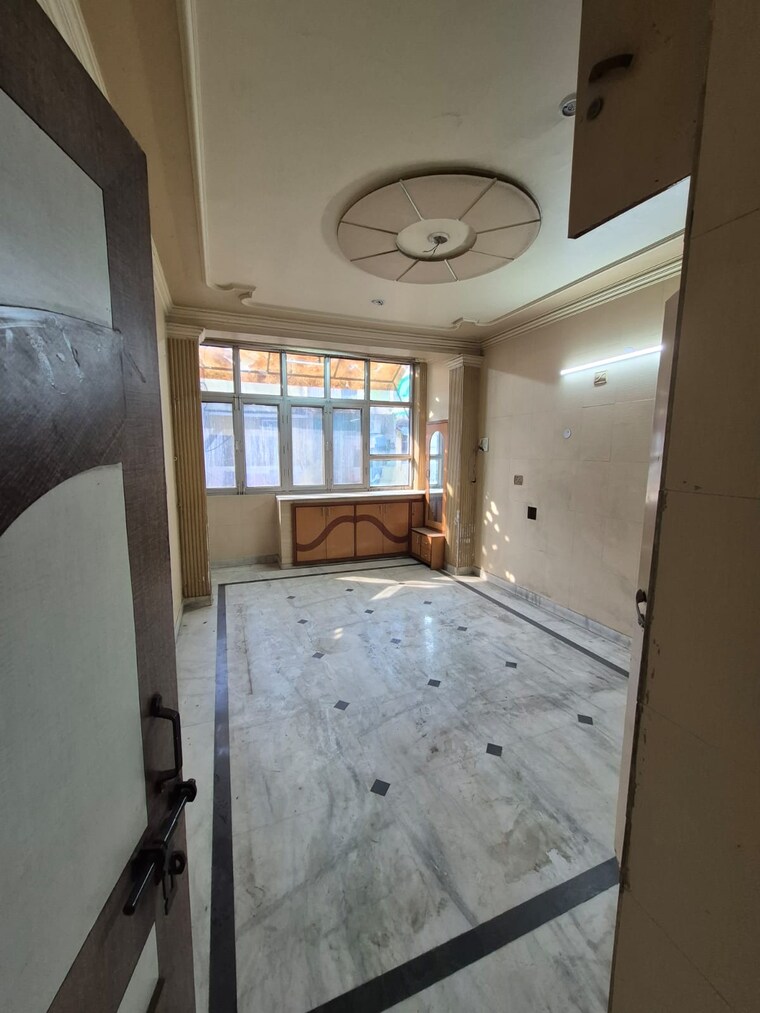 Room, adarsh-apartments-cghs-ltd 2.5 Bedroom 1150 Sq.Ft. Apartment In Paschim Vihar Delhi 9412285