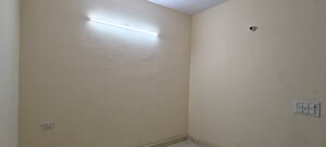 Room in 1 BHK Builder Floor at Mayur Vihar Phase 1 – for Rent