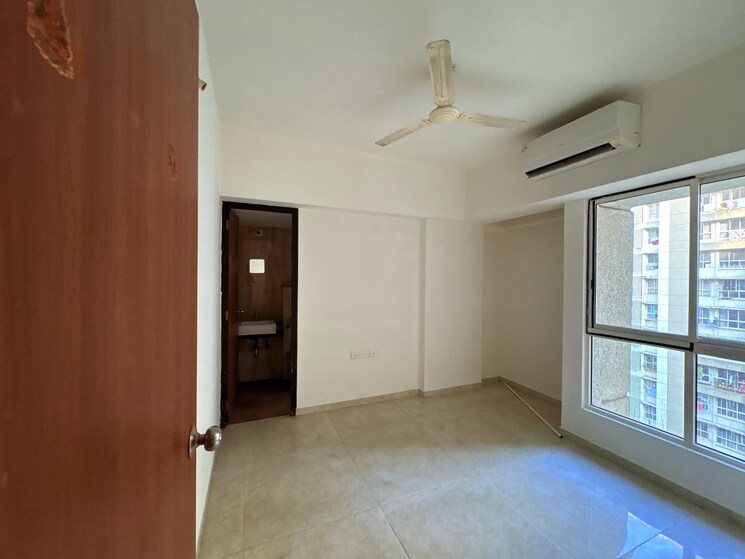 Bedroom, lodha-amara 1 Bedroom 600 Sq.Ft. Apartment In Kolshet Road Thane 9412310