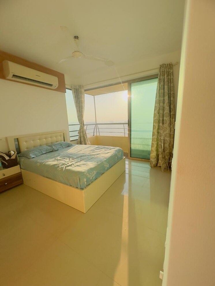 Bedroom, lake-home 3 Bedroom 1188 Sq.Ft. Apartment In Powai Mumbai 9412340