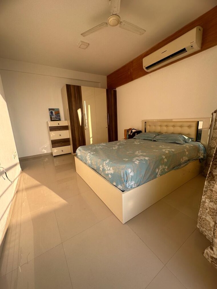 Bedroom, lake-home 3 Bedroom 1188 Sq.Ft. Apartment In Powai Mumbai 9412340