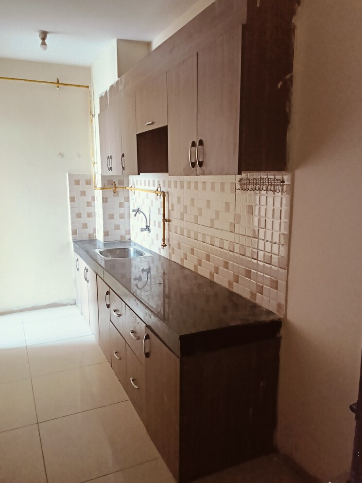 Kitchen, wave-dream-homes 2 Bedroom 808 Sq.Ft. Apartment In Wave City Ghaziabad 9412335