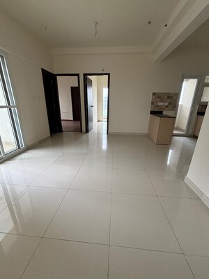 Room in 2 BHK Apartment at Puravankara Silversands, Mundhwa – for Sale