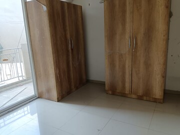 Room in 3 BHK Apartment at Mahagun Mywoods, Sector 16c Greater Noida – for Rent