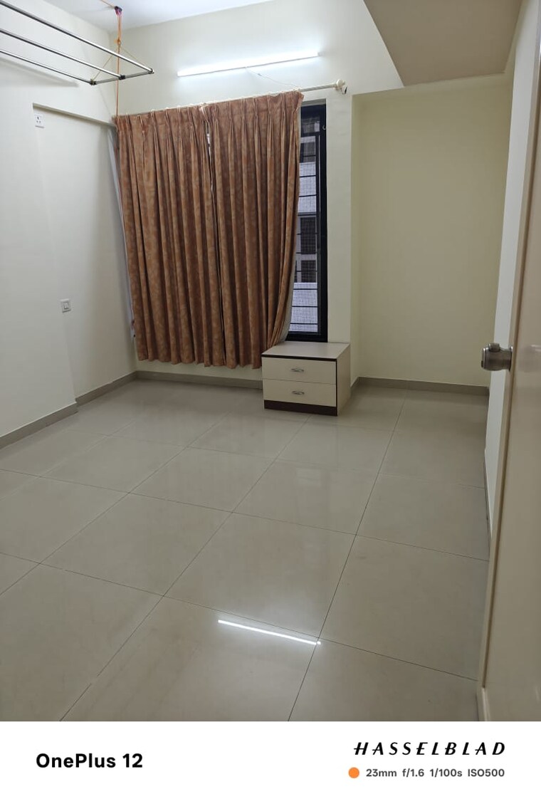 Room, karve nagar 3 Bedroom 1100 Sq.Ft. Apartment In Karve Nagar Pune 9412361