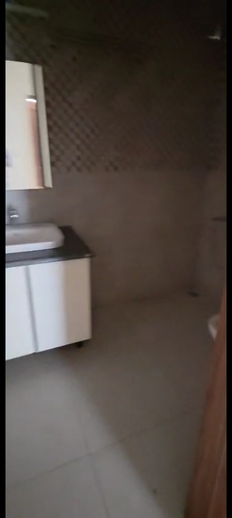 Room, wave city 4 Bedroom 2385 Sq.Ft. Apartment In Wave City Ghaziabad 9412372