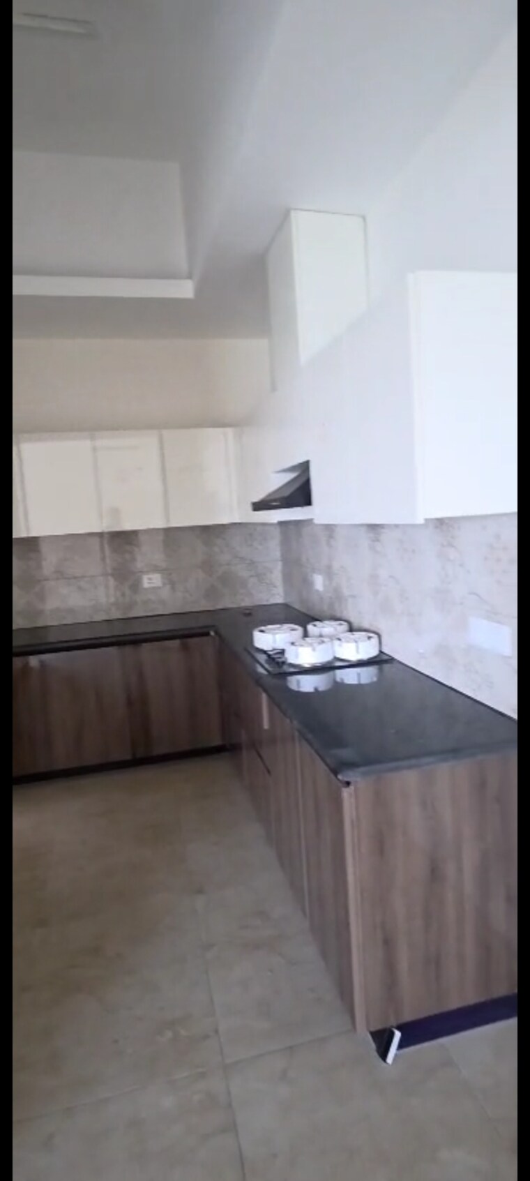 Kitchen, wave city 4 Bedroom 2385 Sq.Ft. Apartment In Wave City Ghaziabad 9412372