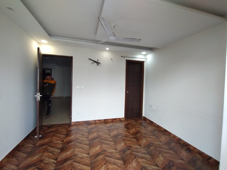 Room, sahastradhara road 3 Bedroom 1350 Sq.Ft. Builder Floor In Sahastradhara Road Dehradun 9412379