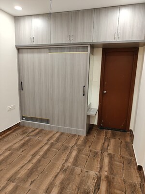 Room in 3 BHK Apartment at Muppa Akshaja Insignia, Narsingi – for Rent