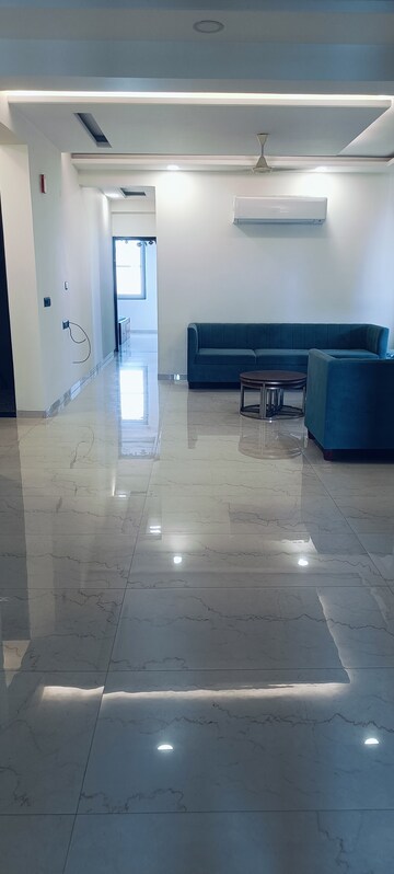 Bathroom in 3 BHK Apartment at JND Greens, Tonk Road – for Rent