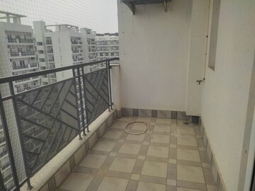 Balcony in 3 BHK Builder Floor at Central Park Flower Valley Aqua Front Towers, Sohna Sector 33 – for Rent