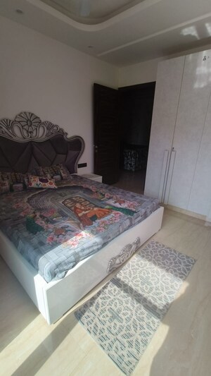Bedroom in 3 BHK Apartment at Sector 67 – for Rent