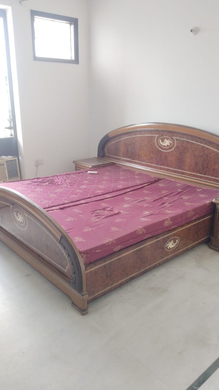 3 BHK + Servant Room 2350 Sq.Ft. Apartment in Swaran Villa Friends Apartments