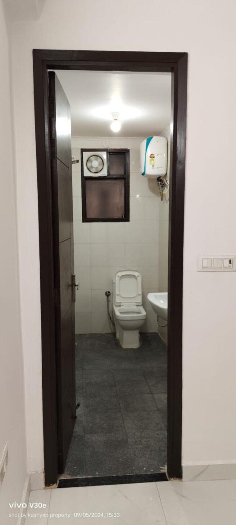 Bathroom, chattarpur 1 Bedroom 430 Sq.Ft. Builder Floor In Chattarpur Delhi 9412545