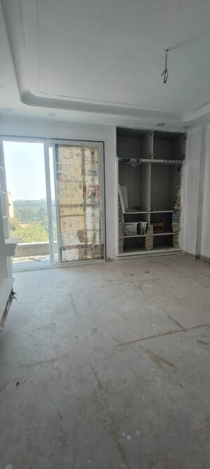 Room in 3 BHK Builder Floor at Rohini Sector 25 – for Sale