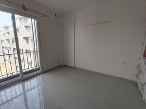 Room in 3.5 BHK Apartment at Smart World Gems, Sector 89 – for Rent
