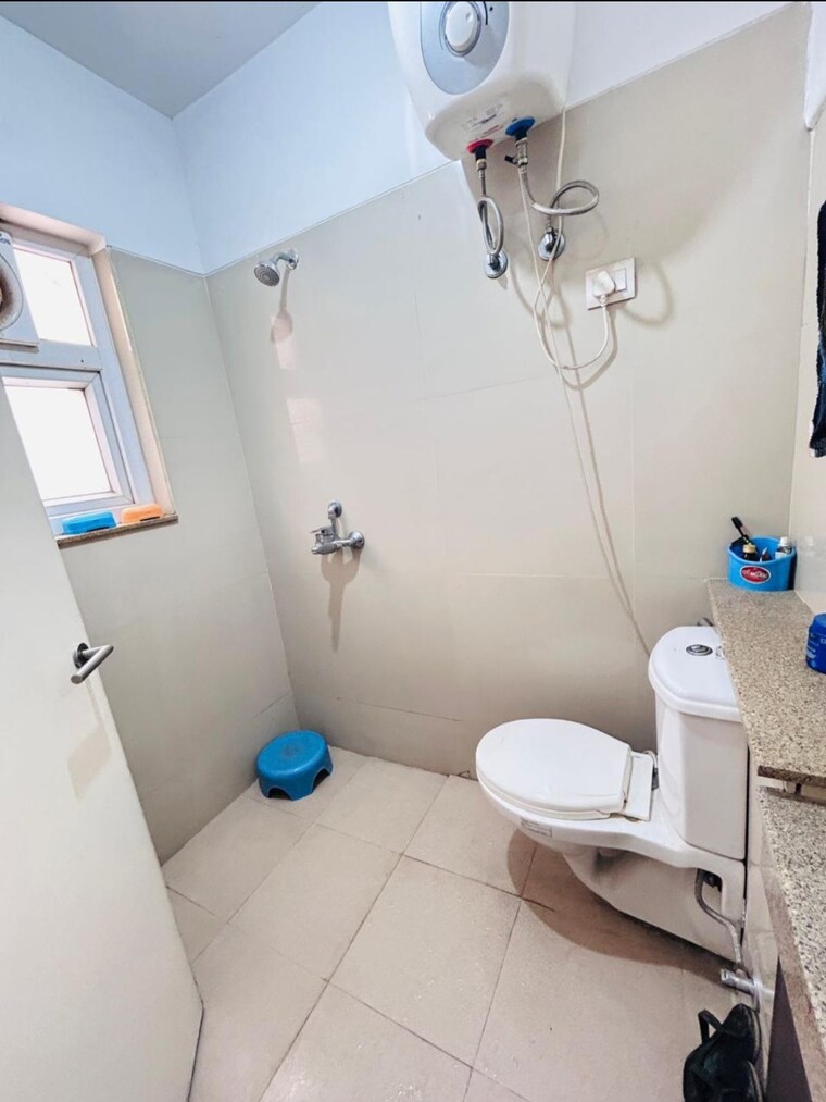 Bathroom, emaar-gurgaon-greens 3 Bedroom 1650 Sq.Ft. Apartment In Sector 102 Gurgaon 9412726