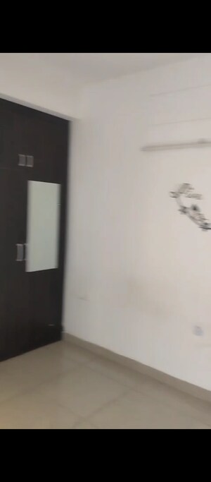 Room in 3 BHK Apartment at Ajnara Homes, Sector 16b Greater Noida – for Sale