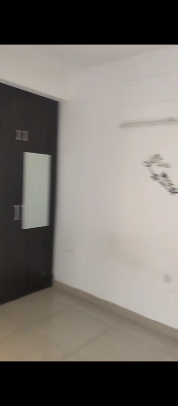 Room in 3 BHK Apartment at Ajnara Homes, Sector 16b Greater Noida – for Sale