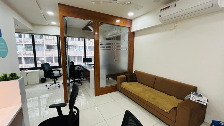 Team Area, gota Commercial Office Space 596 Sq.Ft. In Gota Ahmedabad 9412760