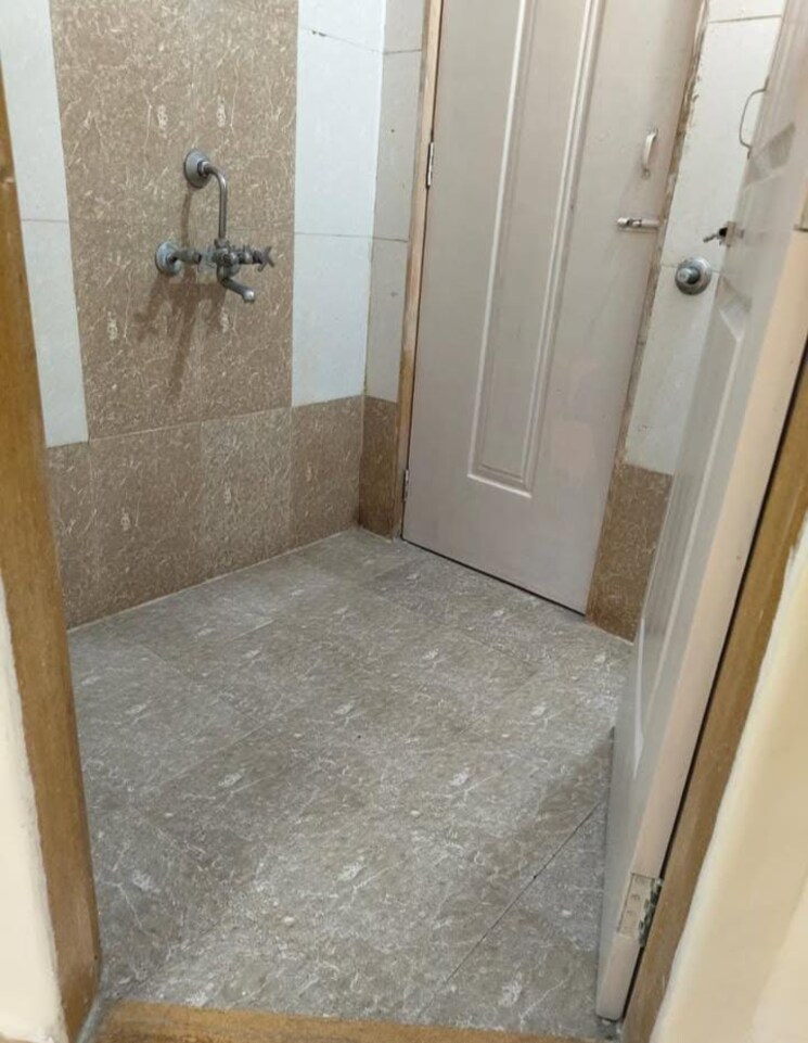 Bathroom, naresh-empire-chs 1 Bedroom 550 Sq.Ft. Apartment In Mira Road Thane 9412771