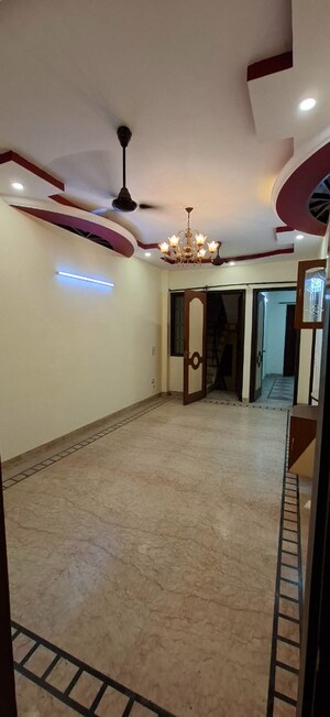 2 BHK Builder Floor For Rent in Vikas Puri