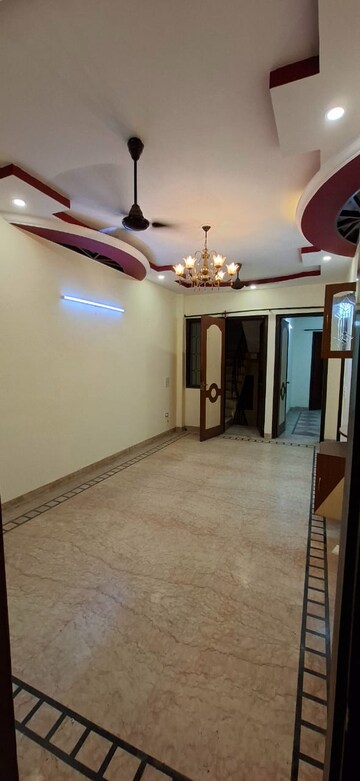 2 BHK Builder Floor For Rent in Vikas Puri