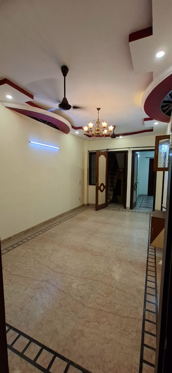 2 BHK Builder Floor For Rent in Vikas Puri