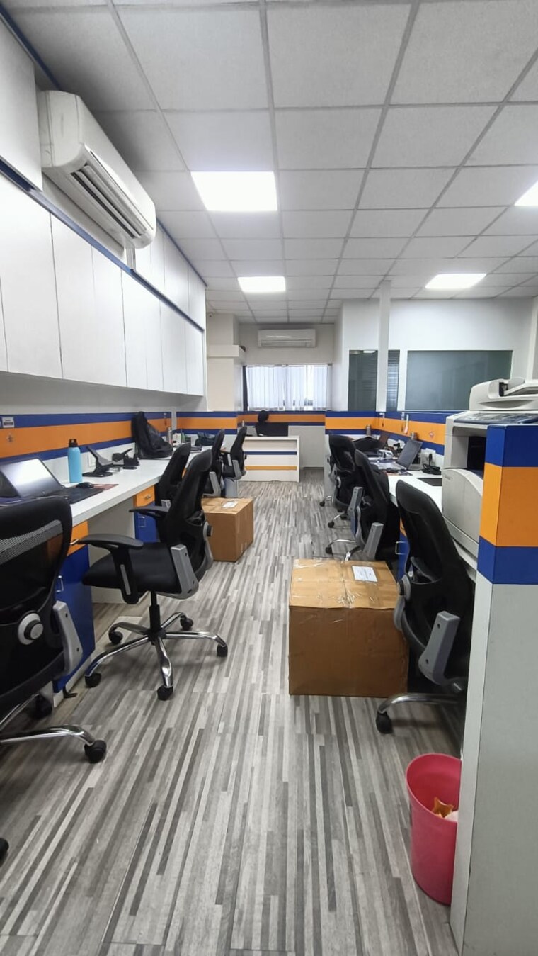 Team Area, ellora-fiesta Commercial Office Space 2240 Sq.Ft. In Sanpada Navi Mumbai 9412840